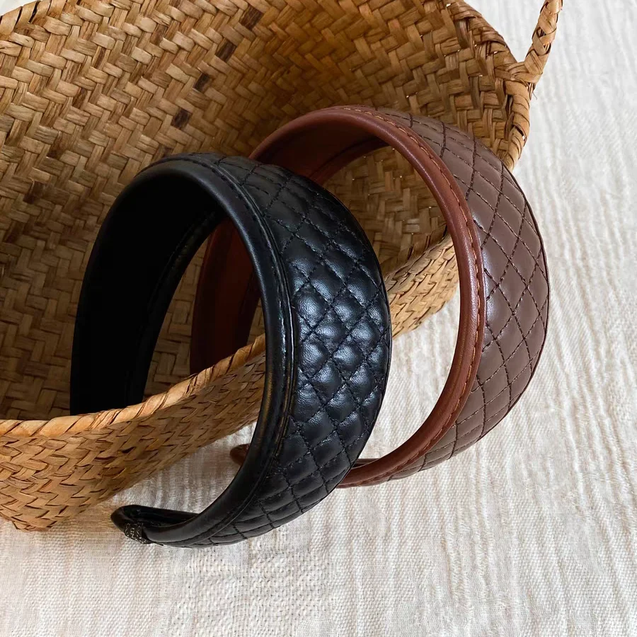2pc Vintage Advanced High-quality Plaid PU Wide Hairband for Women Girls Korean Top Fashion Hair Hoops Headband Accessories
2pc Vintage Advanced High-quality Plaid PU Wide Hairband for Women Girls Korean Top Fashion Hair Hoops Headband Accessories