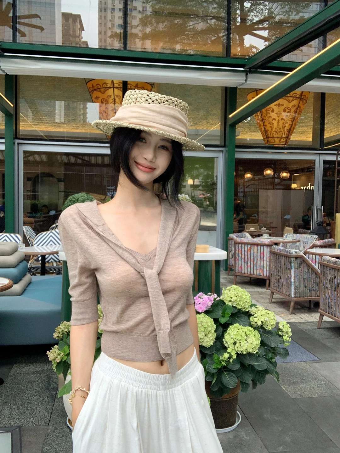 Spring Knot V-Neck Short Sleeve Knitted Slim Fit T-Shirt Women's Fashionable Base Shirt Design Short Length Top
Spring Knot V-Neck Short Sleeve Knitted Slim Fit T-Shirt Women's Fashionable Base Shirt Design Short Length Top
