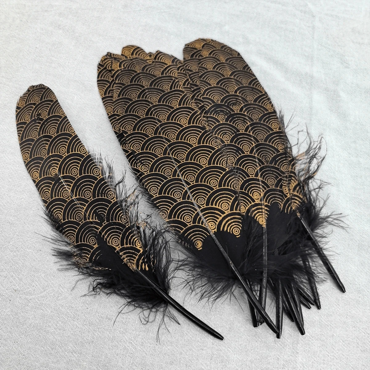 Золотой спрей из гусиных перьев 15-20 см 100 шт. для поделок своими руками, украшения для свадебной вечеринки, ручки с перьями, реквизит для фотосессии
Золотой спрей из гусиных перьев 15-20 см 100 шт. для поделок своими руками, украшения для свадебной вечеринки, ручки с перьями, реквизит для фотосессии