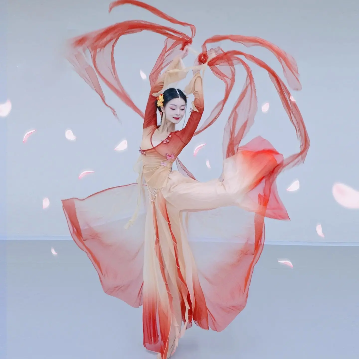 2025 New Classical Dance Dress Gradient Butterfly Body Rhyme Yarn Dress Elegant And Immortal Chinese Practice Set Performance
2025 New Classical Dance Dress Gradient Butterfly Body Rhyme Yarn Dress Elegant And Immortal Chinese Practice Set Performance