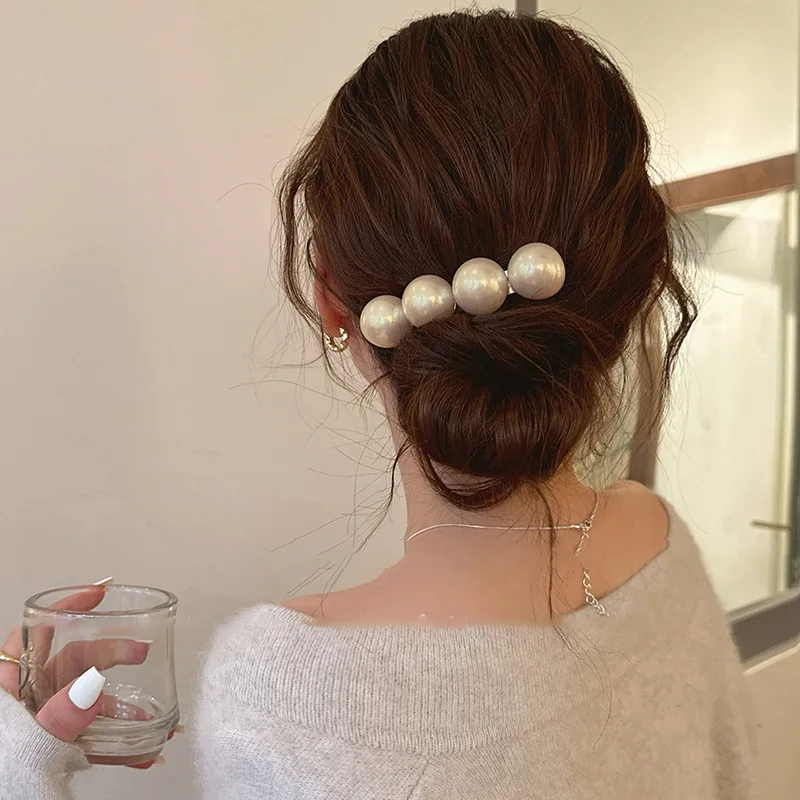 2025 New Round Ball Imitation Pearl Solid Color Spring Hair Pin/Clips for Women Personality Temperament Fashion Bow Accessories
2025 New Round Ball Imitation Pearl Solid Color Spring Hair Pin/Clips for Women Personality Temperament Fashion Bow Accessories