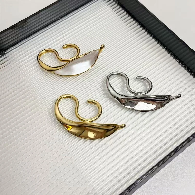 Leaves Shaped Metal Ring European for Women Style Unique Bright And Matte Open Finger Ring Daily Party Accessory
Leaves Shaped Metal Ring European for Women Style Unique Bright And Matte Open Finger Ring Daily Party Accessory
