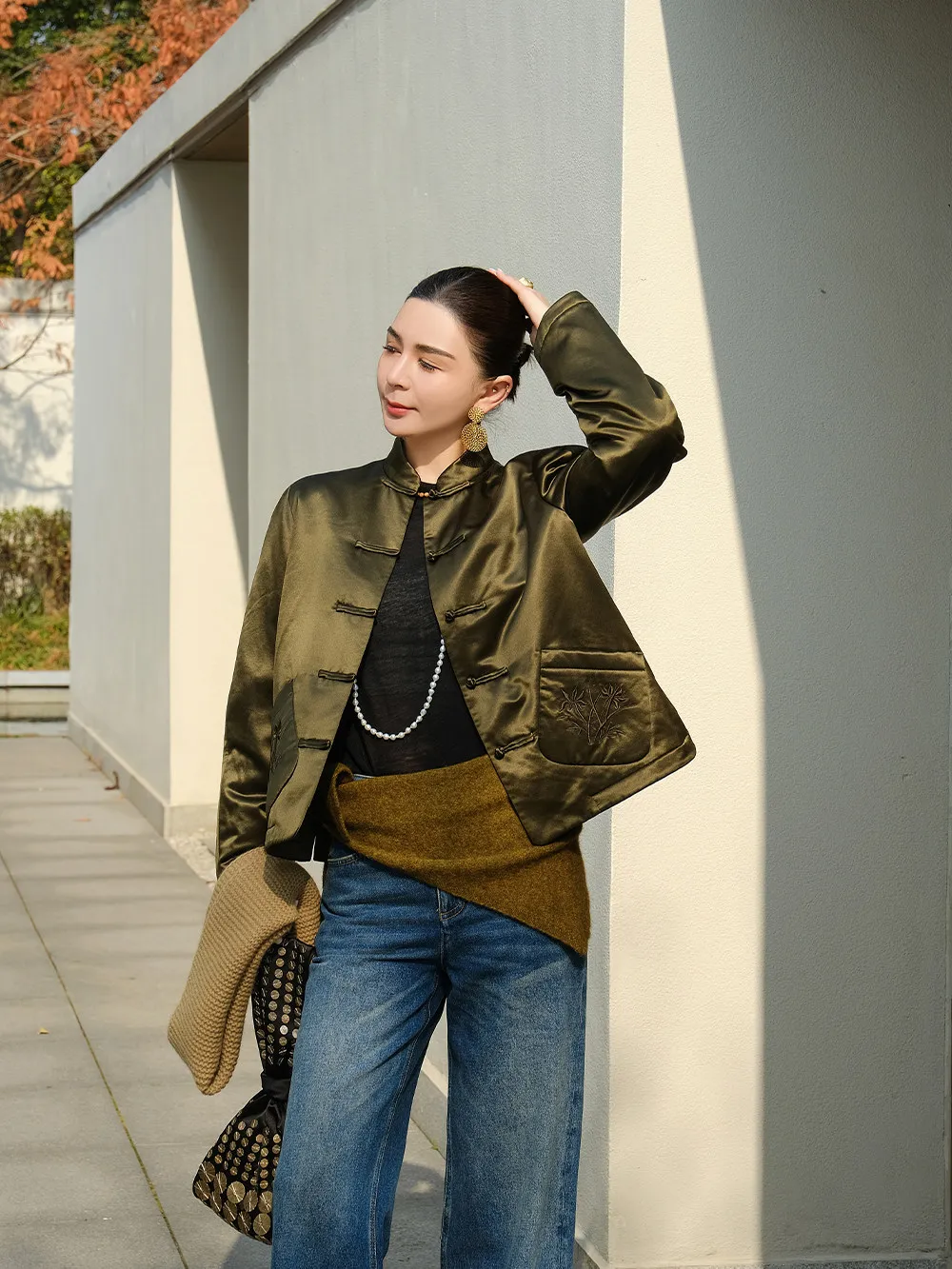 Новинка зимней коллекции: легкая хлопковая куртка Mallin с вышивкой из шелковой шерсти, укороченная модель, художественный стиль, женская мода
Новинка зимней коллекции: легкая хлопковая куртка Mallin с вышивкой из шелковой шерсти, укороченная модель, художественный стиль, женская мода