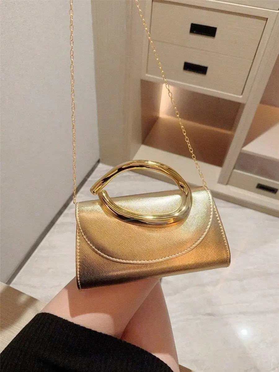Elegant Metallic Mini Clutch Bag With Chain Strap For Evening Party Wedding
Elegant Metallic Mini Clutch Bag With Chain Strap For Evening Party Wedding