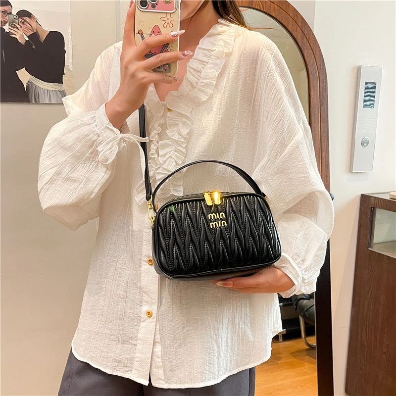 Популярная классическая элегантная кожаная сумка через плечо для женщин из известного дизайнера люксового бренда
Популярная классическая элегантная кожаная сумка через плечо для женщин из известного дизайнера люксового бренда