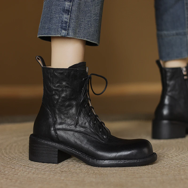 2024 Winter Genuine Leather Women Boots Round Toe Thick Heel Lace Up Fashion Ankle Boots Retro Boots Platform Shoes Heels Grown
2024 Winter Genuine Leather Women Boots Round Toe Thick Heel Lace Up Fashion Ankle Boots Retro Boots Platform Shoes Heels Grown
