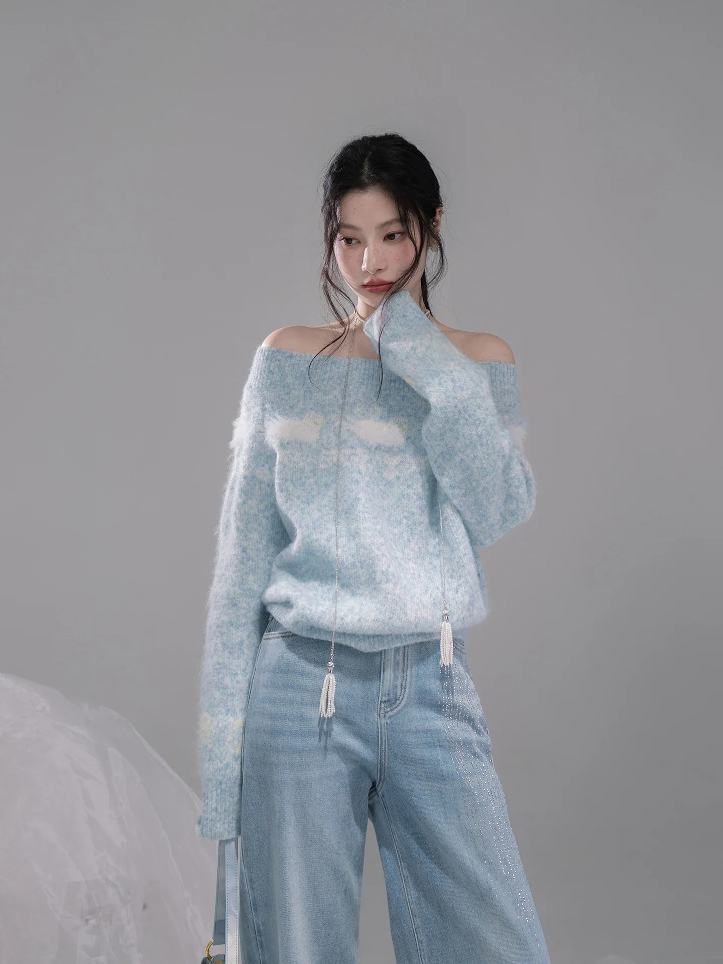COTRE Original Design Soft Cloud Fluffy One-Shoulder Knitted Wool Sweater Sweet Style Spring Casual Women's Fashion
COTRE Original Design Soft Cloud Fluffy One-Shoulder Knitted Wool Sweater Sweet Style Spring Casual Women's Fashion