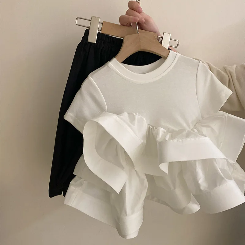 Girls' Suit Summer Children's Three-dimensional Lace Short-sleeved Top Nine-point Pants Two-piece Set Children's Clothing
Girls' Suit Summer Children's Three-dimensional Lace Short-sleeved Top Nine-point Pants Two-piece Set Children's Clothing