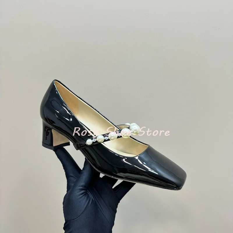 Women's Patent Leather Shiny Pearl Decor Square Toe Single Shoes Fashion Square Shallow Mouth Slip On Chunky Heel Ballet Shoes
Women's Patent Leather Shiny Pearl Decor Square Toe Single Shoes Fashion Square Shallow Mouth Slip On Chunky Heel Ballet Shoes