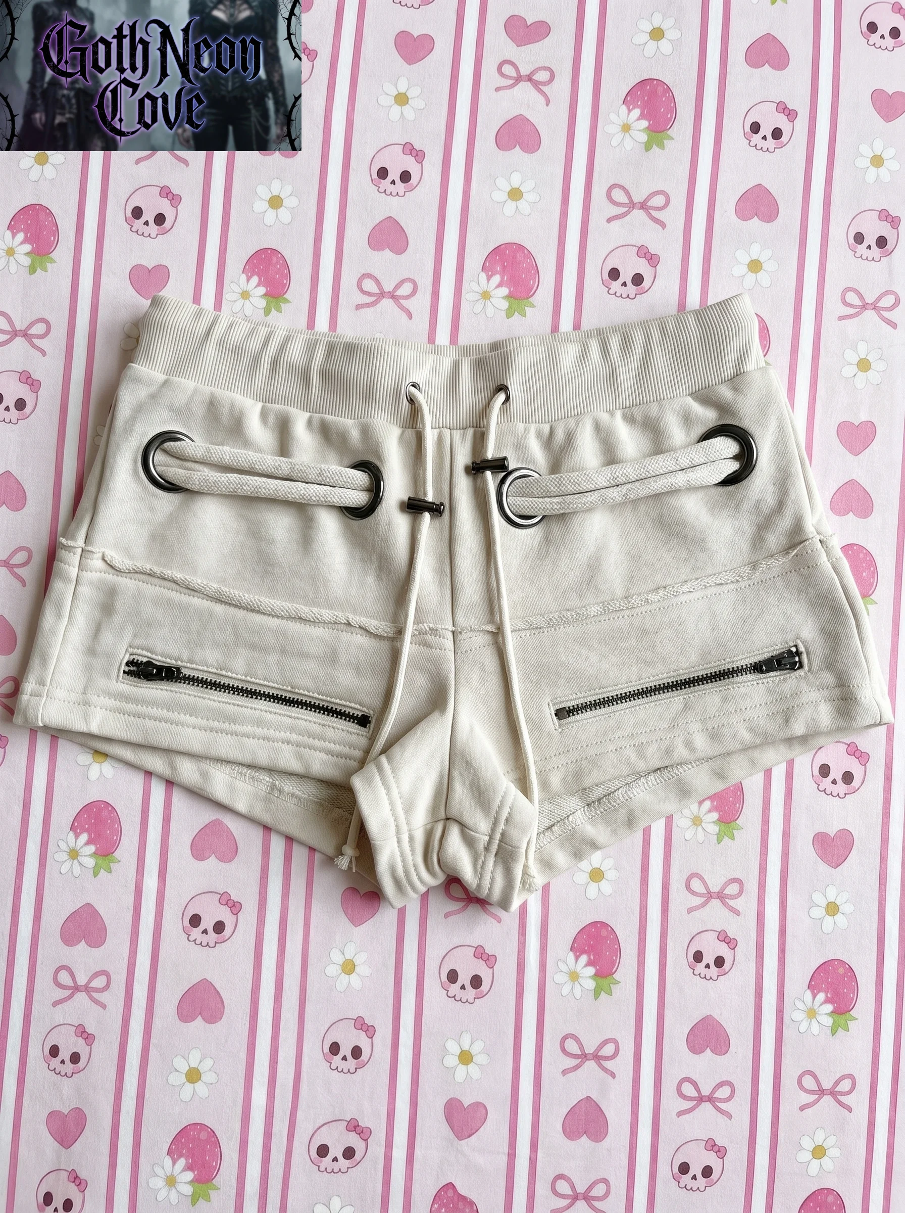 Y2k Clothes Sexy Shorts Mujer Zipper Solid Spring Summer Slim Fit Women Pants Fashion Drawstring Retro Summer Pantalones Cortos
Y2k Clothes Sexy Shorts Mujer Zipper Solid Spring Summer Slim Fit Women Pants Fashion Drawstring Retro Summer Pantalones Cortos
