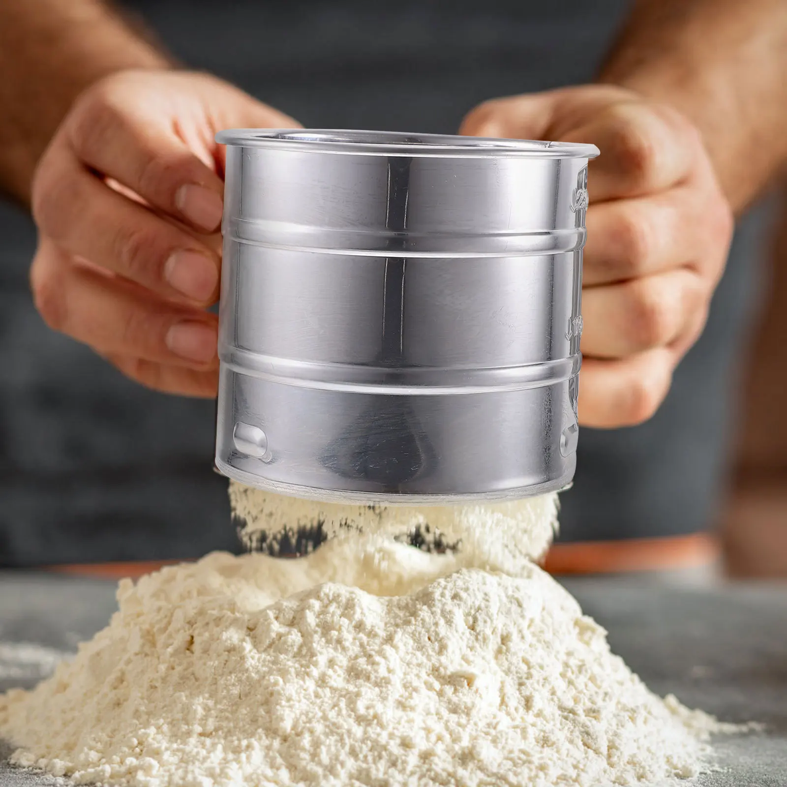 Semi-Automatic Handheld Flour Sifter Stainless Steel Fine Mesh for Baking Powder Sugar Cocoa Smooth Cake Bread Making Kitchen
Semi-Automatic Handheld Flour Sifter Stainless Steel Fine Mesh for Baking Powder Sugar Cocoa Smooth Cake Bread Making Kitchen