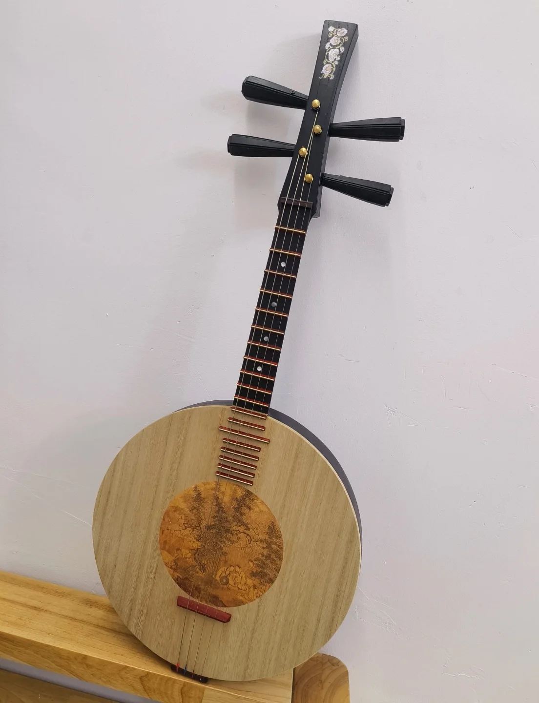 Ruan Imitation of Tang Dynasty Chinese string instruments
Ruan Imitation of Tang Dynasty Chinese string instruments