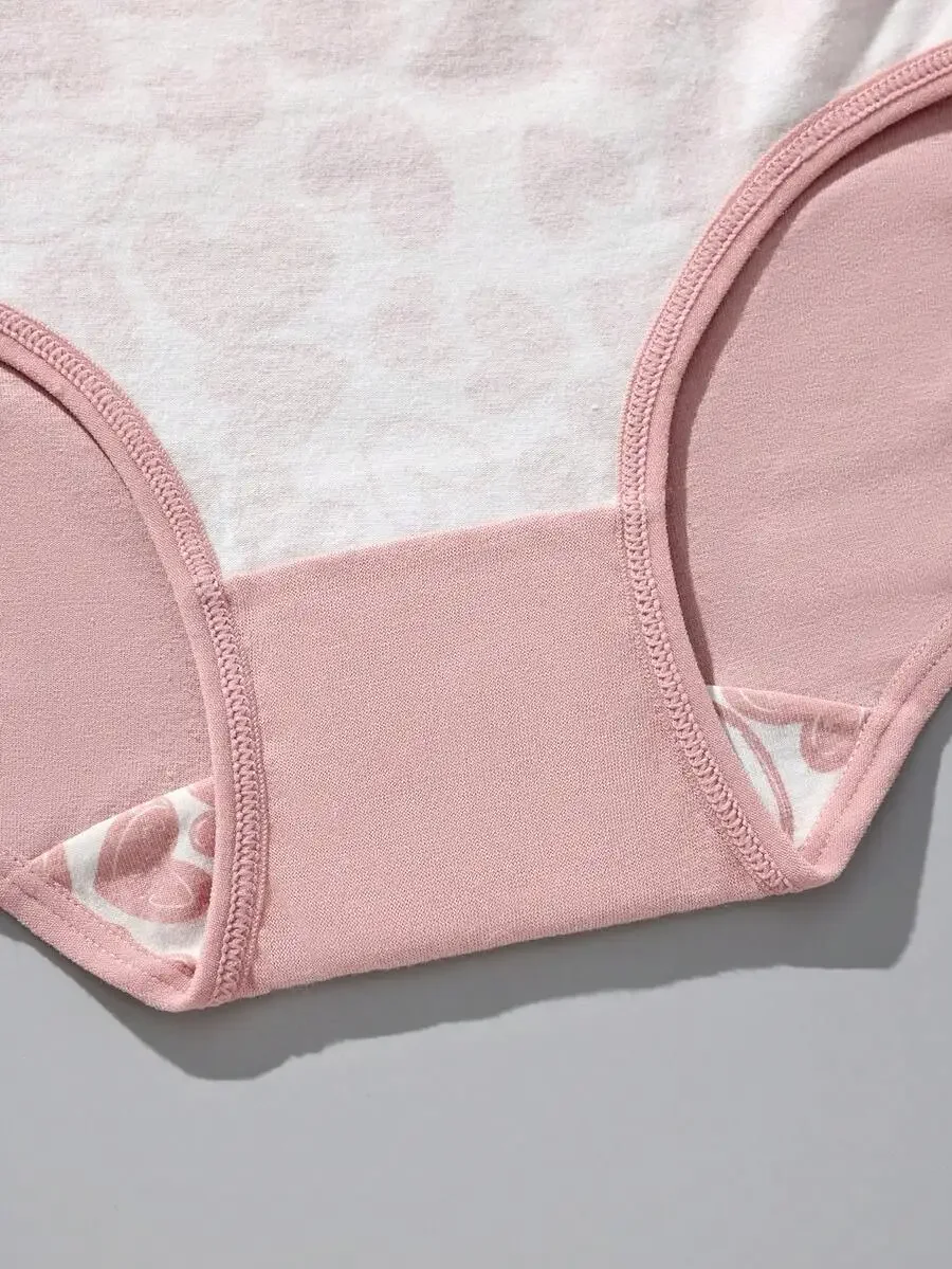 6-Pack Women High Waist Cotton Briefs With Heart Print Comfortable Daily Underwear
6-Pack Women High Waist Cotton Briefs With Heart Print Comfortable Daily Underwear