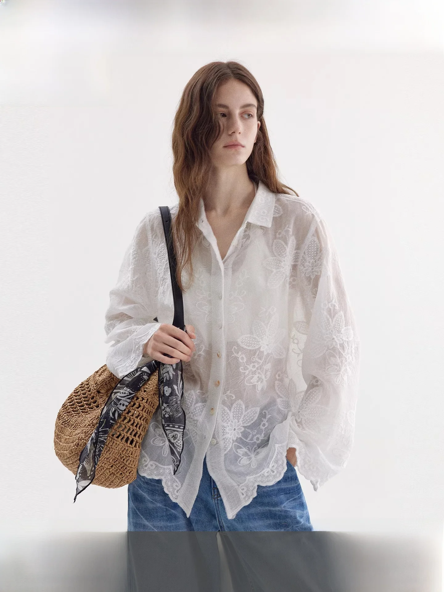 Fano Spring 2026 Women's Loose Cotton Shirt with Lace Trimmed Floral Embroidery Turn-down Collar Breathable Casual Top
Fano Spring 2026 Women's Loose Cotton Shirt with Lace Trimmed Floral Embroidery Turn-down Collar Breathable Casual Top