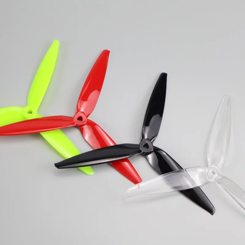 4pcs Gemfan 7040 propeller 7inch 3 blades 7X4X3 clockwise counterclockwise propeller suitable for FPV RC drone racing quadcopter
4pcs Gemfan 7040 propeller 7inch 3 blades 7X4X3 clockwise counterclockwise propeller suitable for FPV RC drone racing quadcopter