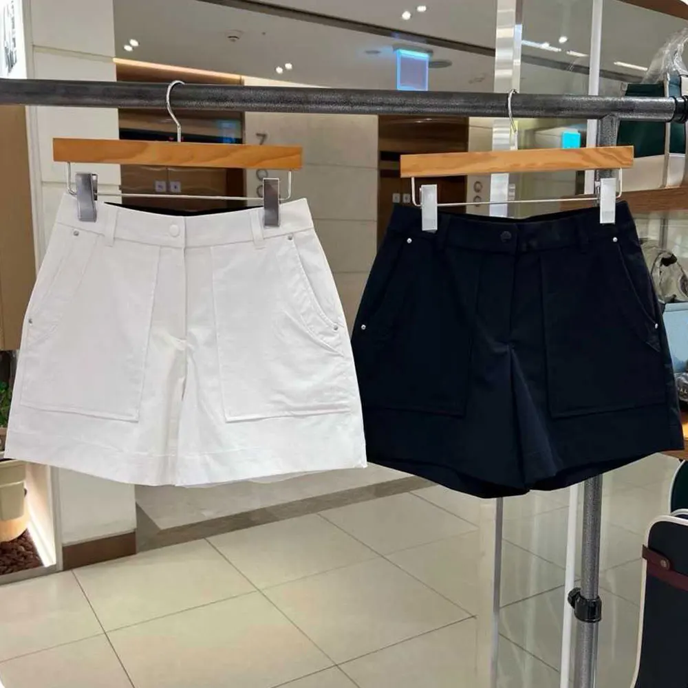 Новые женские шорты для гольфа на весну и лето, изготовленные из высококачественной ткани, приятные для кожи, удобные и дышащие.
Новые женские шорты для гольфа на весну и лето, изготовленные из высококачественной ткани, приятные для кожи, удобные и дышащие.