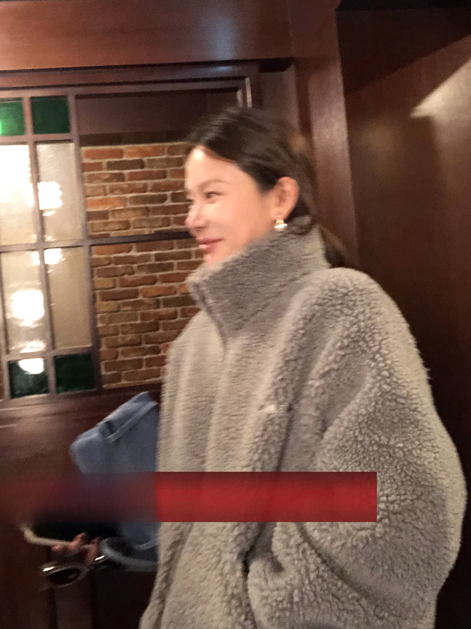 Женская куртка WXLSTUDIO из овечьей шерсти с воротником-стойкой, из бархатистой ткани, зимняя, новая, для повседневной носки, с длинными рукавами, на молнии
Женская куртка WXLSTUDIO из овечьей шерсти с воротником-стойкой, из бархатистой ткани, зимняя, новая, для повседневной носки, с длинными рукавами, на молнии