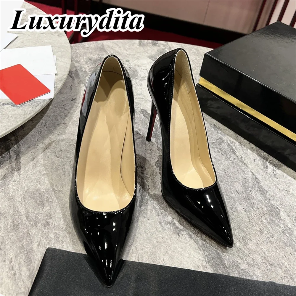 Top Quality Womens High Heels 0-12cm Luxury Fashion Ladies Sandals Designer Classic Red Heel Real Leather soled Mules Shoes 1752
Top Quality Womens High Heels 0-12cm Luxury Fashion Ladies Sandals Designer Classic Red Heel Real Leather soled Mules Shoes 1752