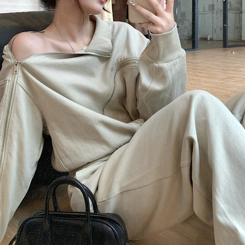 Design Double Zipper Loose Sweatshirt Jacket Women's Autumn Outfit Set Casual Trousers Wide-leg Pants Two-piece Set
Design Double Zipper Loose Sweatshirt Jacket Women's Autumn Outfit Set Casual Trousers Wide-leg Pants Two-piece Set