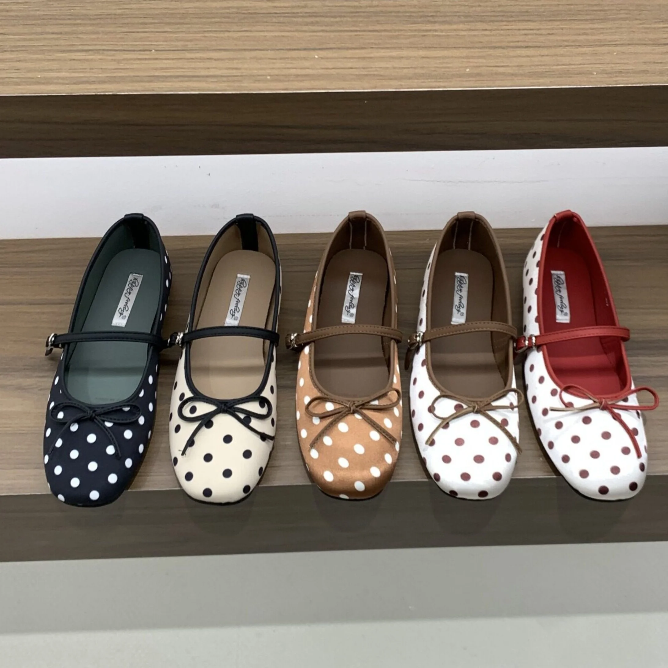 Женские туфли Bailamos 2026: летние, модные, без застежек, в стиле Мэри Джейн, балетки, мягкие, нарядные, на плоской подошве
Женские туфли Bailamos 2026: летние, модные, без застежек, в стиле Мэри Джейн, балетки, мягкие, нарядные, на плоской подошве