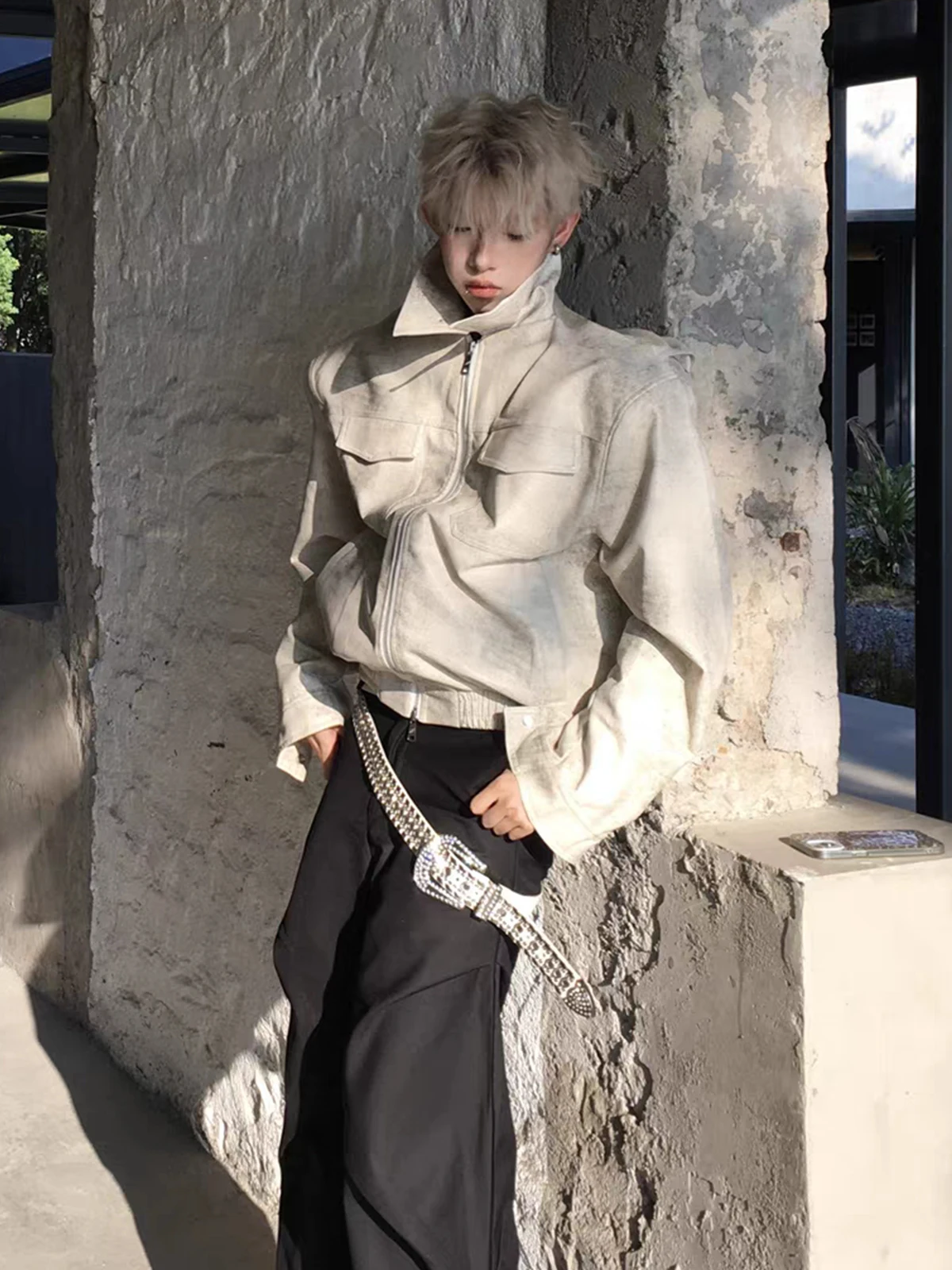 Мужская джинсовая куртка из искусственной кожи Waed Denim: весенне-осенняя, в американском уличном стиле, свободного кроя, премиум-класса, модная, повседневная, из искусственной кожи
Мужская джинсовая куртка из искусственной кожи Waed Denim: весенне-осенняя, в американском уличном стиле, свободного кроя, премиум-класса, модная, повседневная, из искусственной кожи