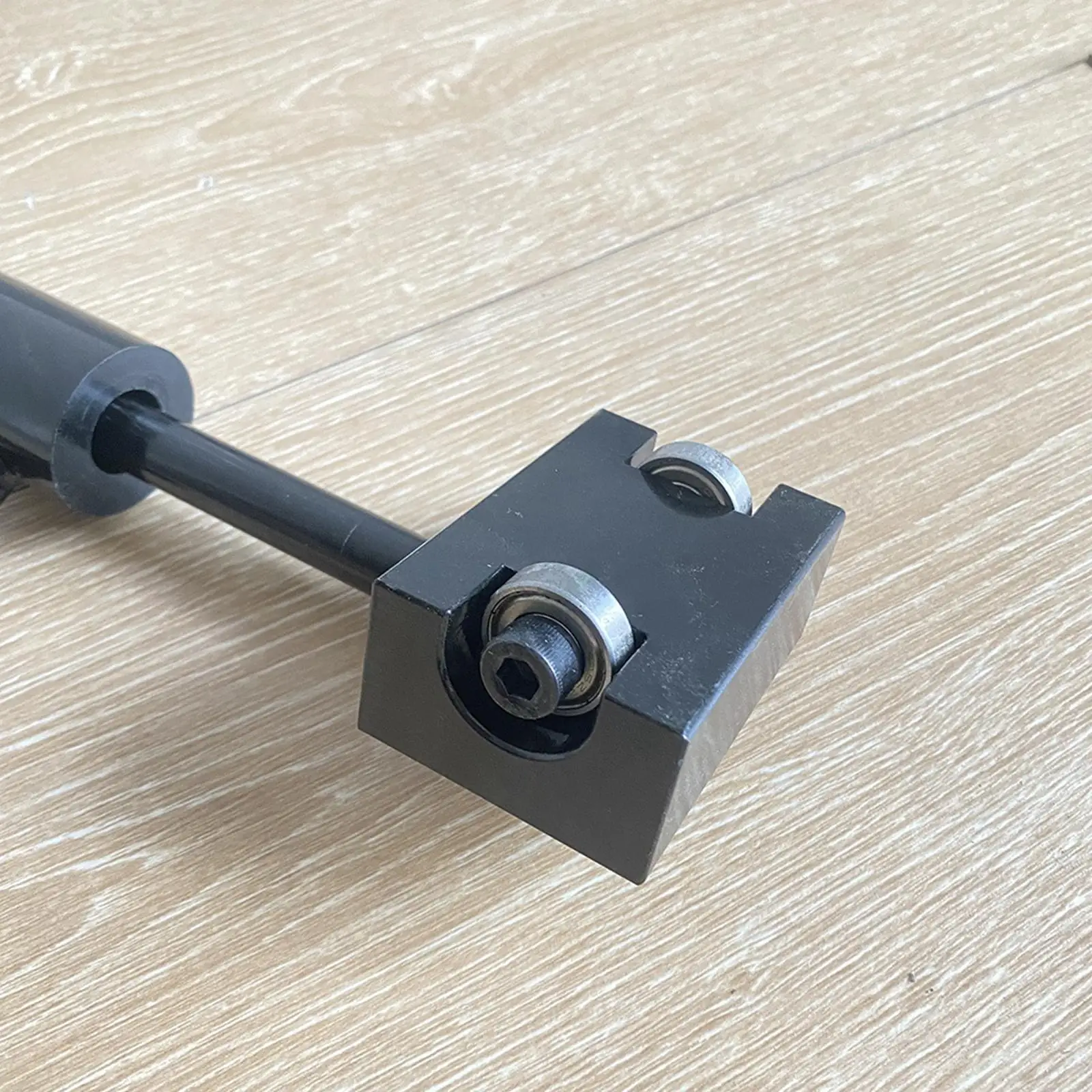 Floating Floor Installation Pull Bar Steel 3 in 1 Block Gap Adjuster for Laminate and Wood Floor Home Use
Floating Floor Installation Pull Bar Steel 3 in 1 Block Gap Adjuster for Laminate and Wood Floor Home Use