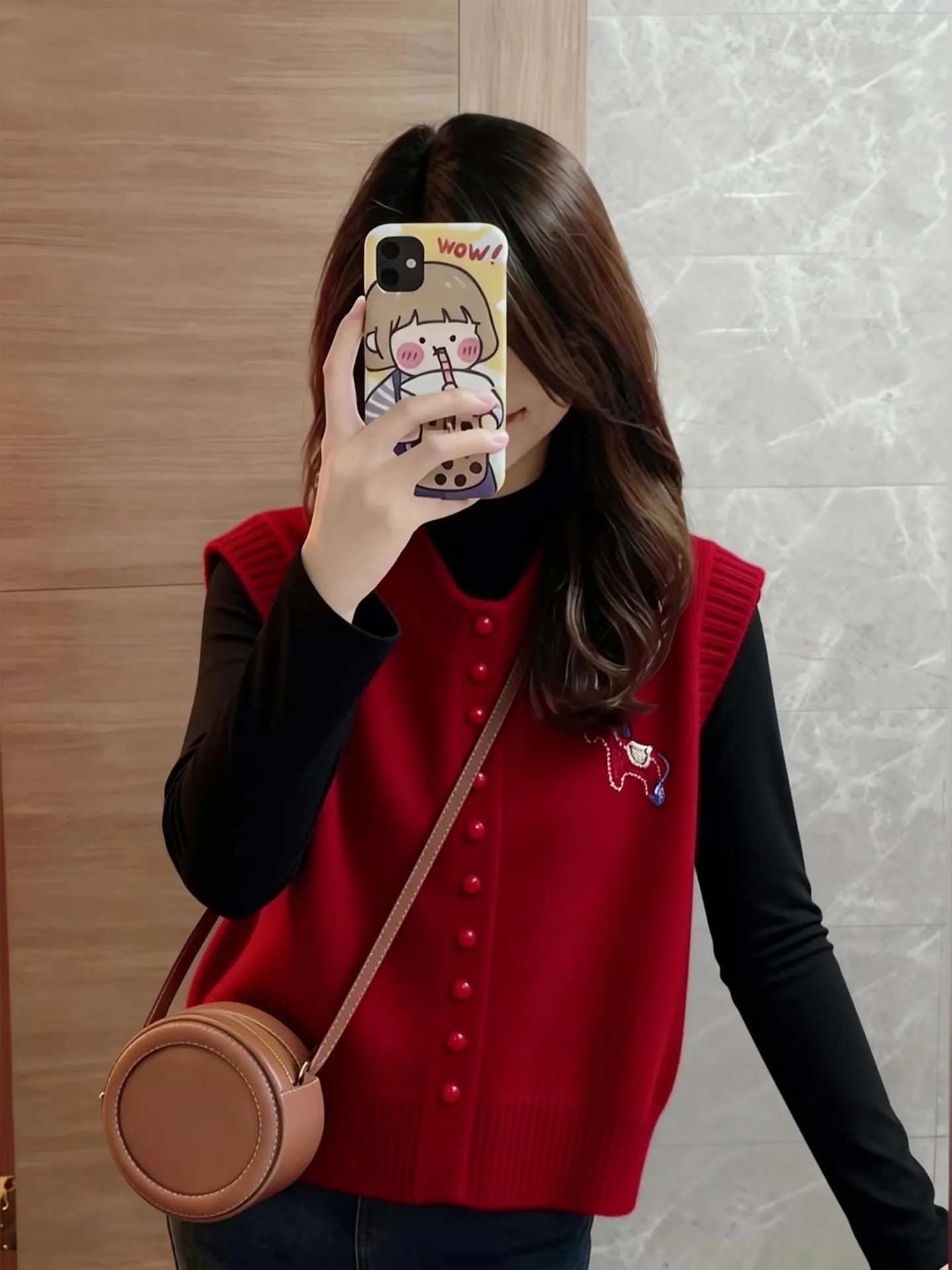 Red Knitted Button up Sleeveless Vest Layering Versatile Loose Fit Winter New Arrival Minimalist Retro Style Women's Top
Red Knitted Button up Sleeveless Vest Layering Versatile Loose Fit Winter New Arrival Minimalist Retro Style Women's Top