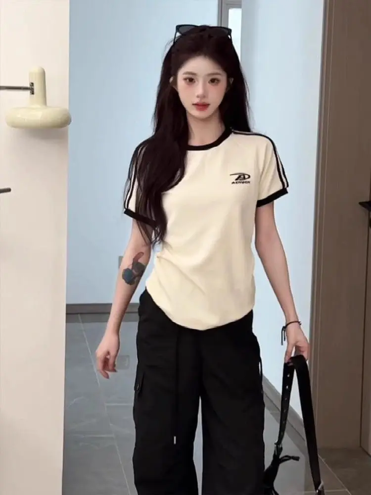 Summer Short Sleeve T-Shirt Women's round Neck Embroidered Letter Design Slimming Sexy Top Korean Style Commute Fashion
Summer Short Sleeve T-Shirt Women's round Neck Embroidered Letter Design Slimming Sexy Top Korean Style Commute Fashion