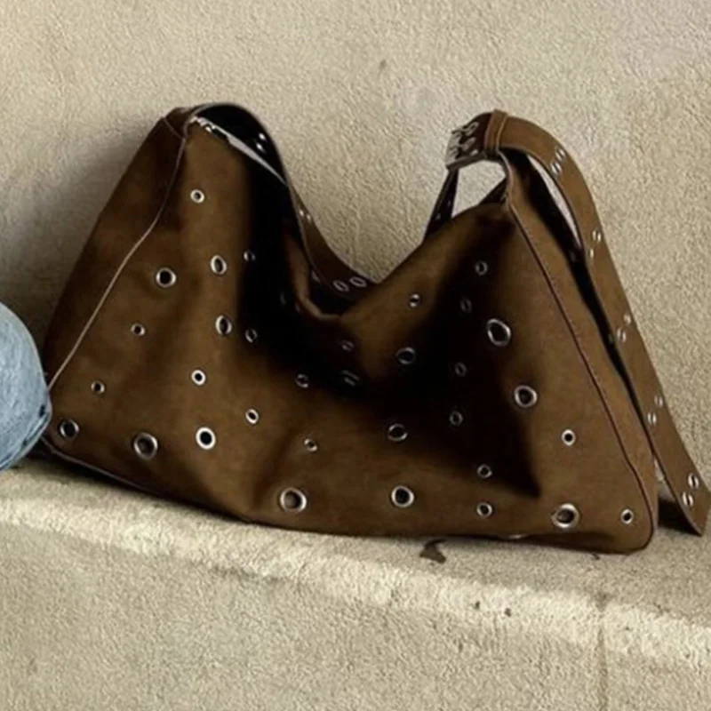 Brand Niche Design Retro Rivet Shoulder Bag 2025 New Hollow Large Capacity Tote Bag Trendy Motorcycle Bag Fashionable Women' Bag
Brand Niche Design Retro Rivet Shoulder Bag 2025 New Hollow Large Capacity Tote Bag Trendy Motorcycle Bag Fashionable Women' Bag