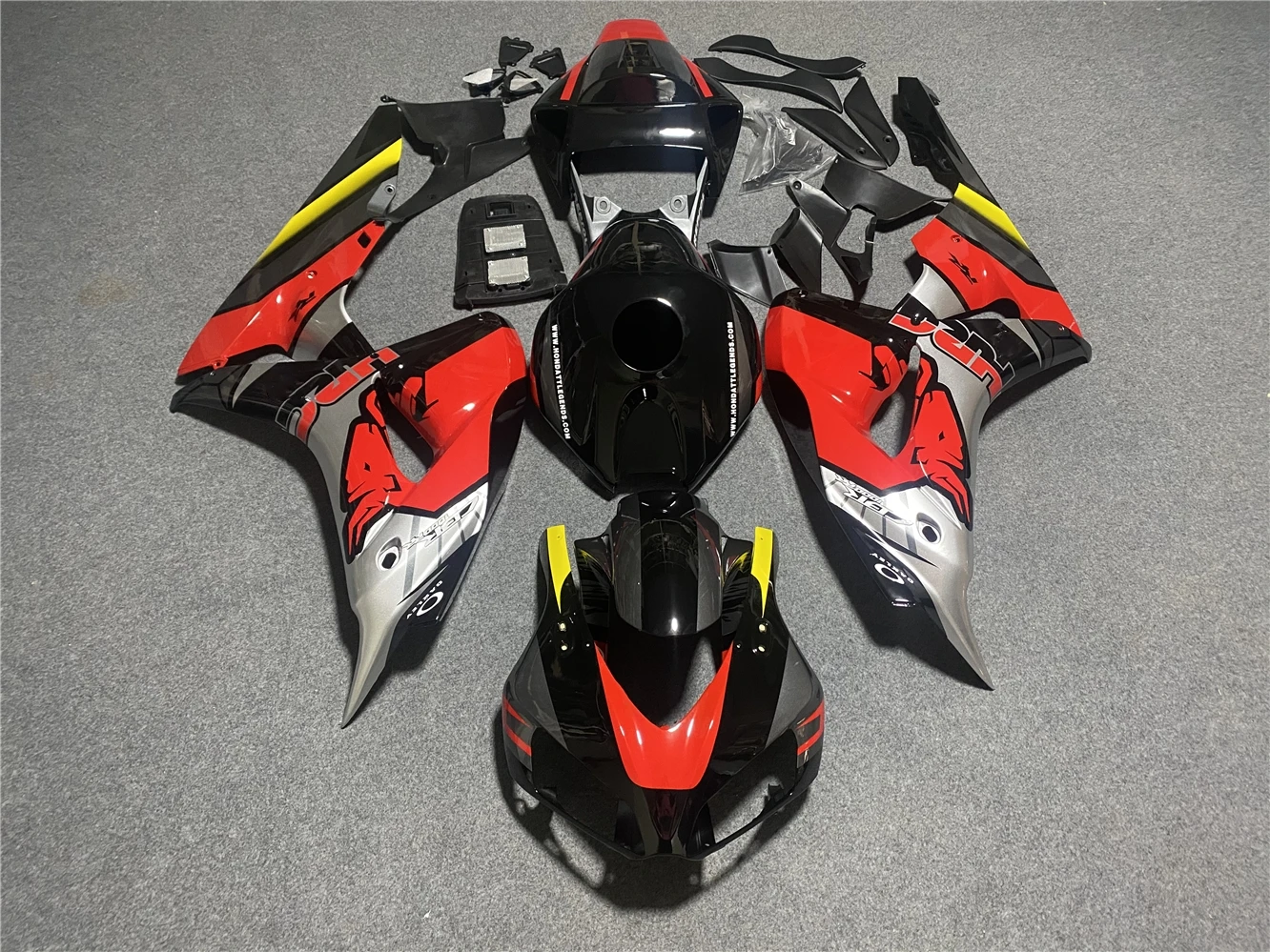 Motorcycle fairing for CBR1000RR 2006 2007 CBR1000 06 07 Body fairing Gray red motorcycle housing
Motorcycle fairing for CBR1000RR 2006 2007 CBR1000 06 07 Body fairing Gray red motorcycle housing