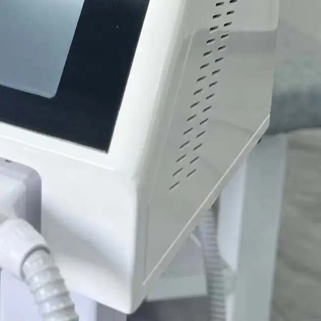 Diode Hair Removal Machine 3 Wavelength 755 1064 808nm Ice Platinum Permanent Painless Hair Remova
Diode Hair Removal Machine 3 Wavelength 755 1064 808nm Ice Platinum Permanent Painless Hair Remova