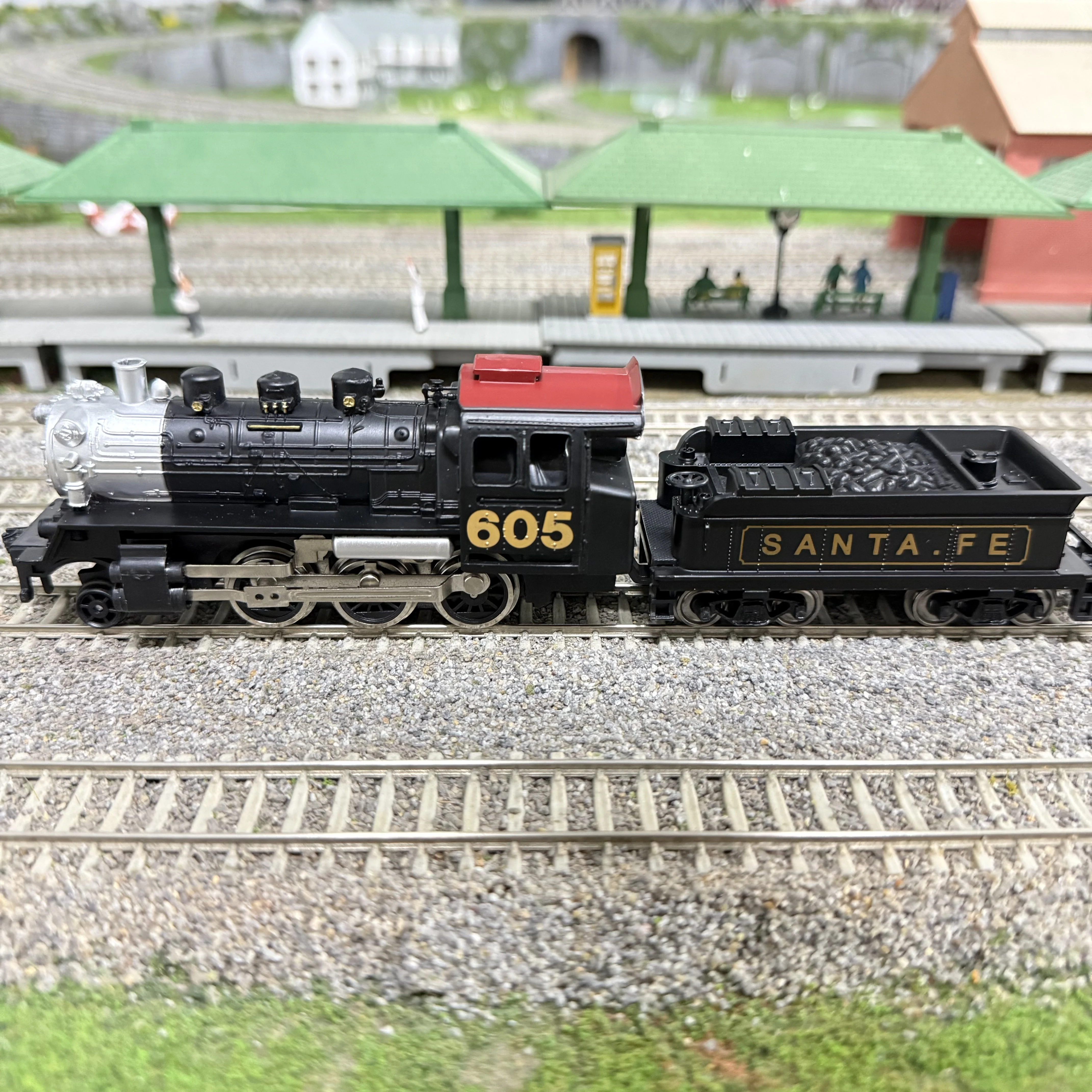 HO Scale 1:87 Classic American Steam Train Model 2-6-0 Locomotive with Tender, Model Gifts for Collectors and Train Enthusiasts
HO Scale 1:87 Classic American Steam Train Model 2-6-0 Locomotive with Tender, Model Gifts for Collectors and Train Enthusiasts