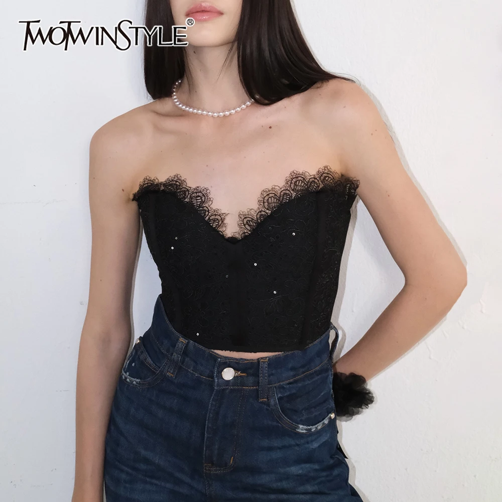 TWOTWINSTYLE Black Spliced Lace Sexy Vest Female Strapless Sleeveless Slimming Hot Girl Women's Vests Summer Fashion New Clothes
TWOTWINSTYLE Black Spliced Lace Sexy Vest Female Strapless Sleeveless Slimming Hot Girl Women's Vests Summer Fashion New Clothes