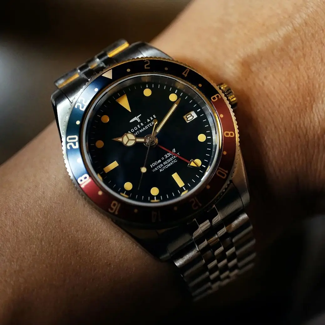 DAGGERAXE Men Diver Watch Classic 39mm GMT Automatic Mechanical Wristwatch 10ATM Waterproof C3 Luminous Sapphire Mirror NH34
DAGGERAXE Men Diver Watch Classic 39mm GMT Automatic Mechanical Wristwatch 10ATM Waterproof C3 Luminous Sapphire Mirror NH34