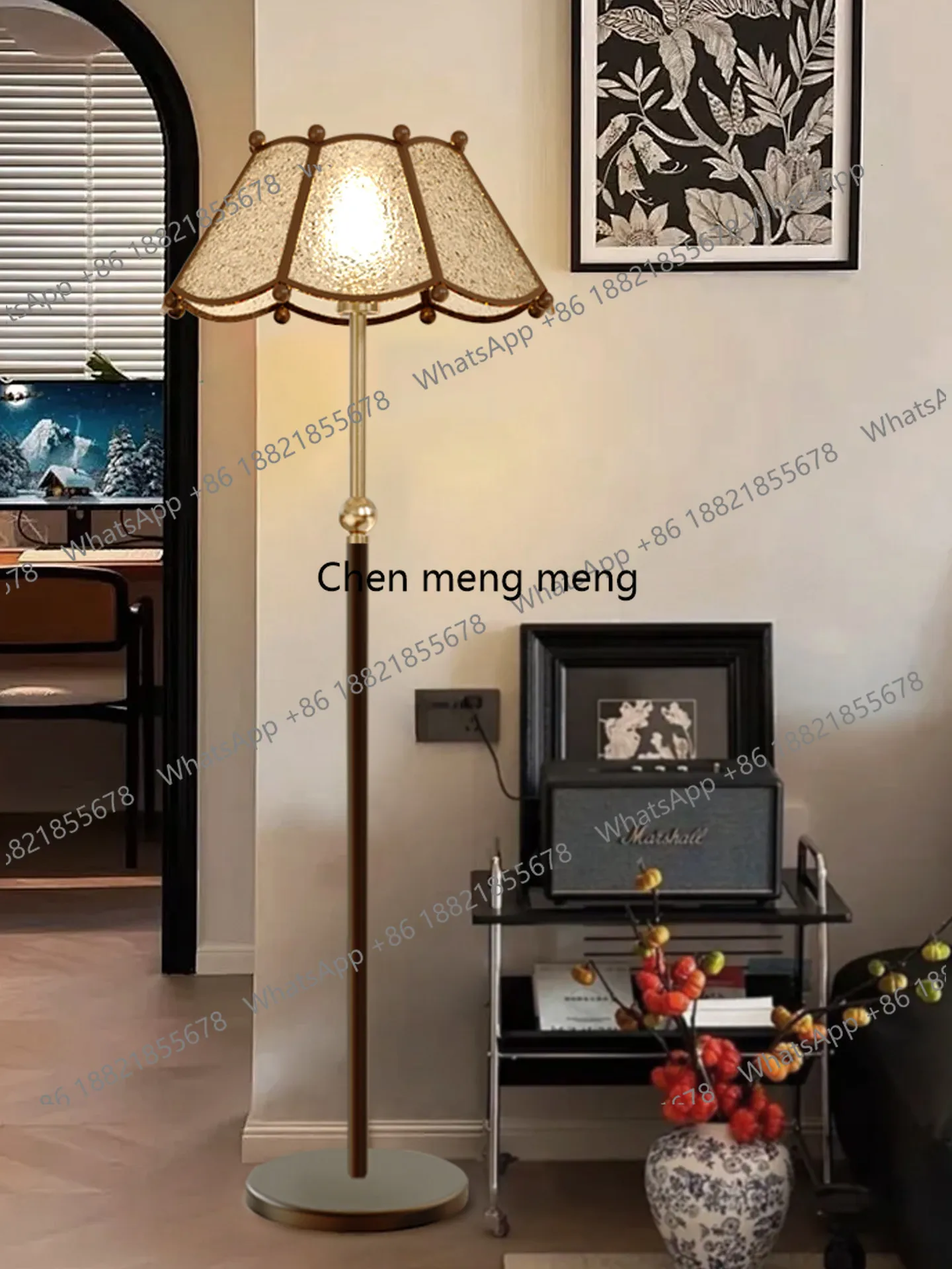 American retro living room floor lamp French medieval sofa decorative lamp study bedroom vertical lamp
American retro living room floor lamp French medieval sofa decorative lamp study bedroom vertical lamp