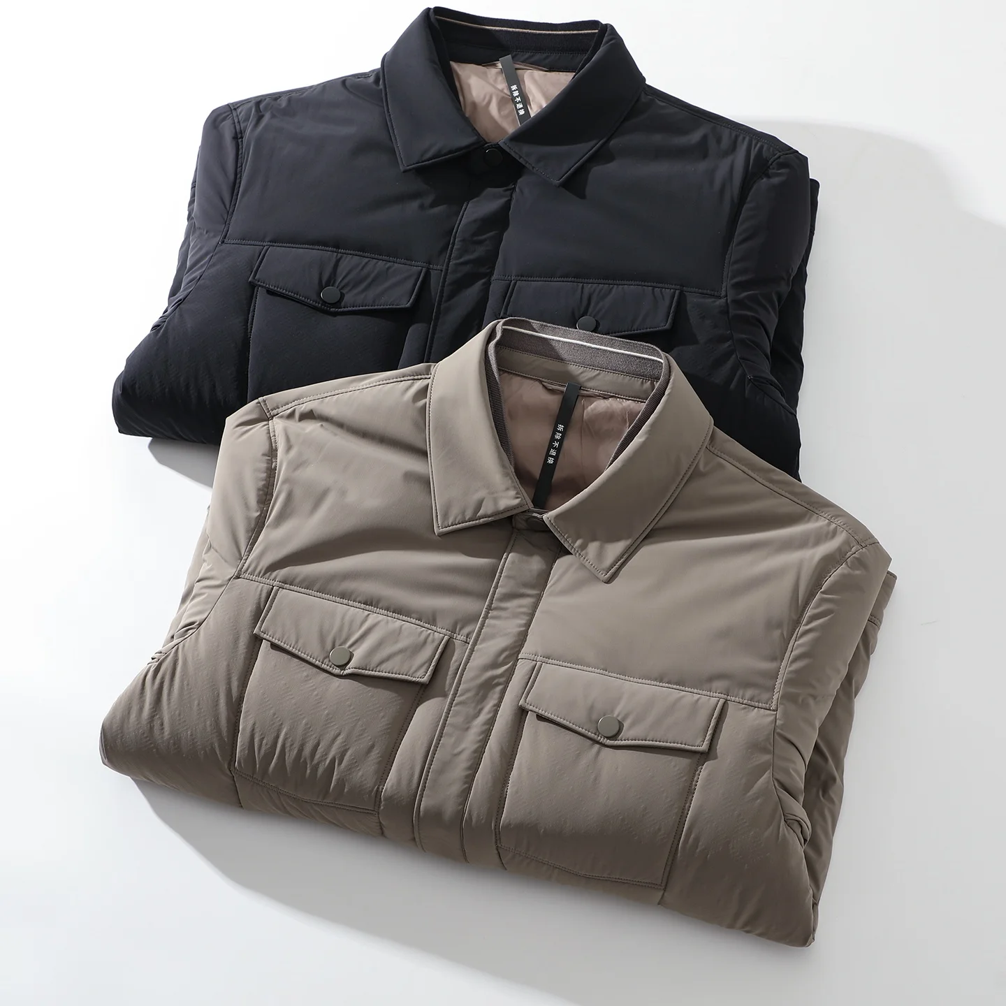 Теплая мужская повседневная куртка с 90% пуховым наполнителем, водоотталкивающая, с длинными рукавами, на молнии, для города и бизнеса
Теплая мужская повседневная куртка с 90% пуховым наполнителем, водоотталкивающая, с длинными рукавами, на молнии, для города и бизнеса