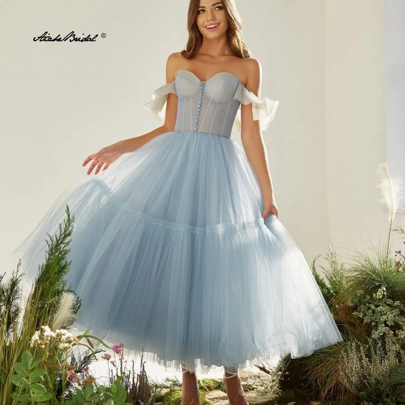 Tea Length Short Princess Prom Dress Sweetheart Off Shoulder Straps Evening Dress Light Blue Tulle Party Dress Robe
Tea Length Short Princess Prom Dress Sweetheart Off Shoulder Straps Evening Dress Light Blue Tulle Party Dress Robe