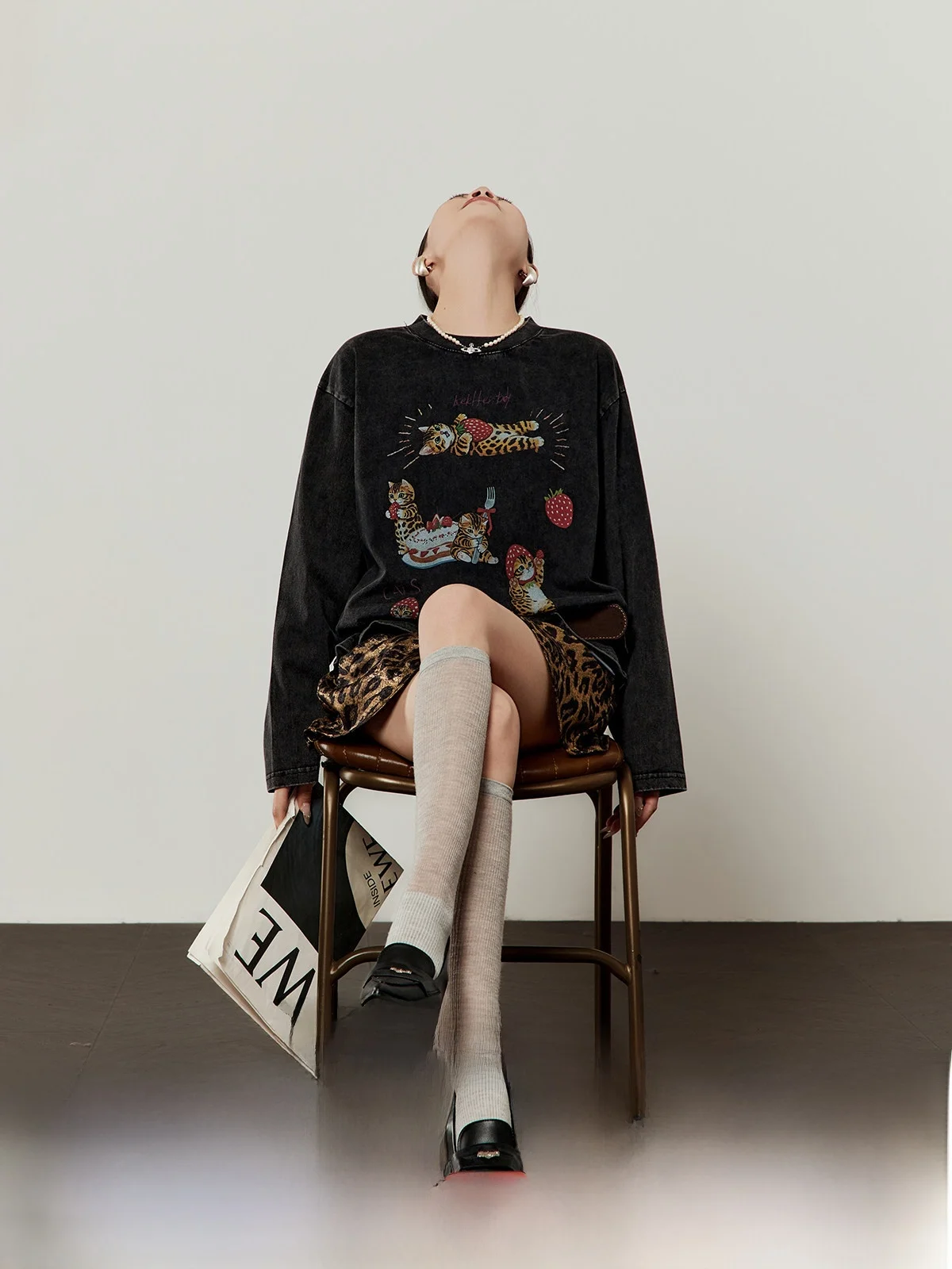 Black Strawberry Head Print Loose Casual T-Shirt Women's Spring New Style Long Sleeve Casual Fashion Chinese Brand T-shirt
Black Strawberry Head Print Loose Casual T-Shirt Women's Spring New Style Long Sleeve Casual Fashion Chinese Brand T-shirt