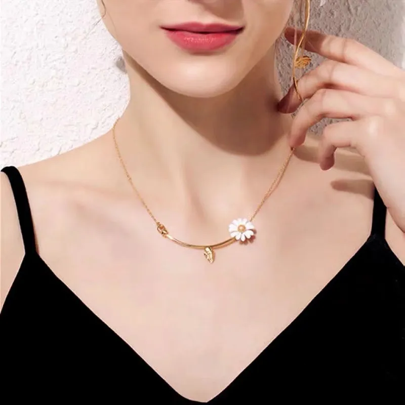 14k Gold Color Daisy Necklace for Women's New Gold Sunflower Collarbone Chai Pendant for Girlfriend Fine Jewelry Gifts
14k Gold Color Daisy Necklace for Women's New Gold Sunflower Collarbone Chai Pendant for Girlfriend Fine Jewelry Gifts