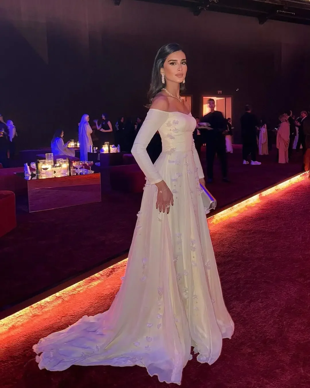 Customized Elegant Off The Shoulder Long Sleeves Evening Dresses Flowers Beadings Floor Length Prom Dresses Party Dresses
Customized Elegant Off The Shoulder Long Sleeves Evening Dresses Flowers Beadings Floor Length Prom Dresses Party Dresses