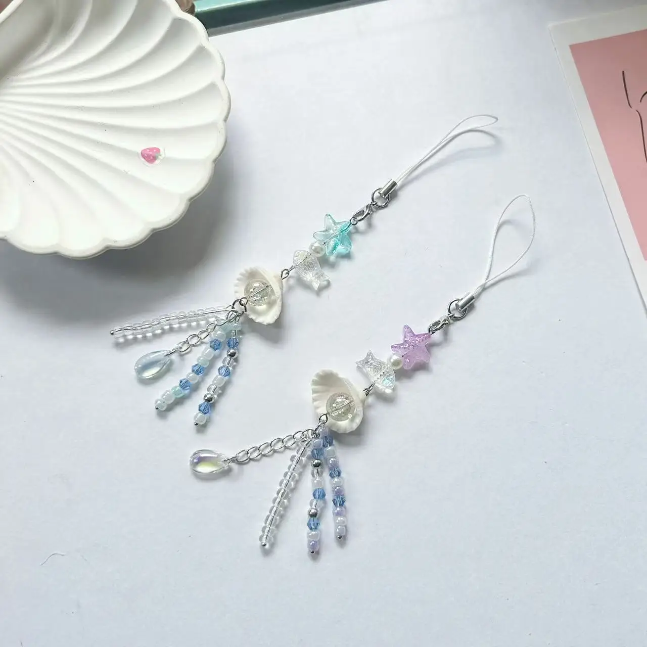 Ocean Bead Phone Strap Fashion Women Sweet Keychain Lanyard For iPhone Case Bags Decoration Pendant For Friend Girls
Ocean Bead Phone Strap Fashion Women Sweet Keychain Lanyard For iPhone Case Bags Decoration Pendant For Friend Girls