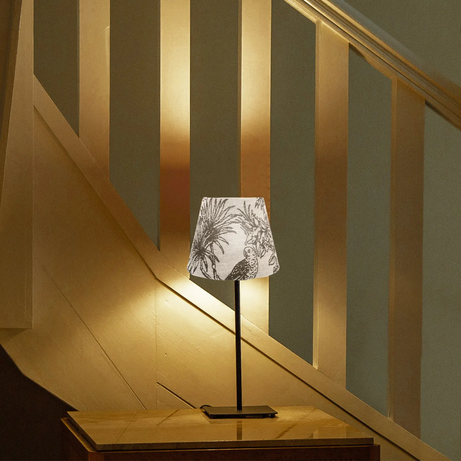 7-дюймовый тканевый абажур с вышивкой для ламп E27, для настольных, напольных и потолочных светильников, сменный плафон
7-дюймовый тканевый абажур с вышивкой для ламп E27, для настольных, напольных и потолочных светильников, сменный плафон