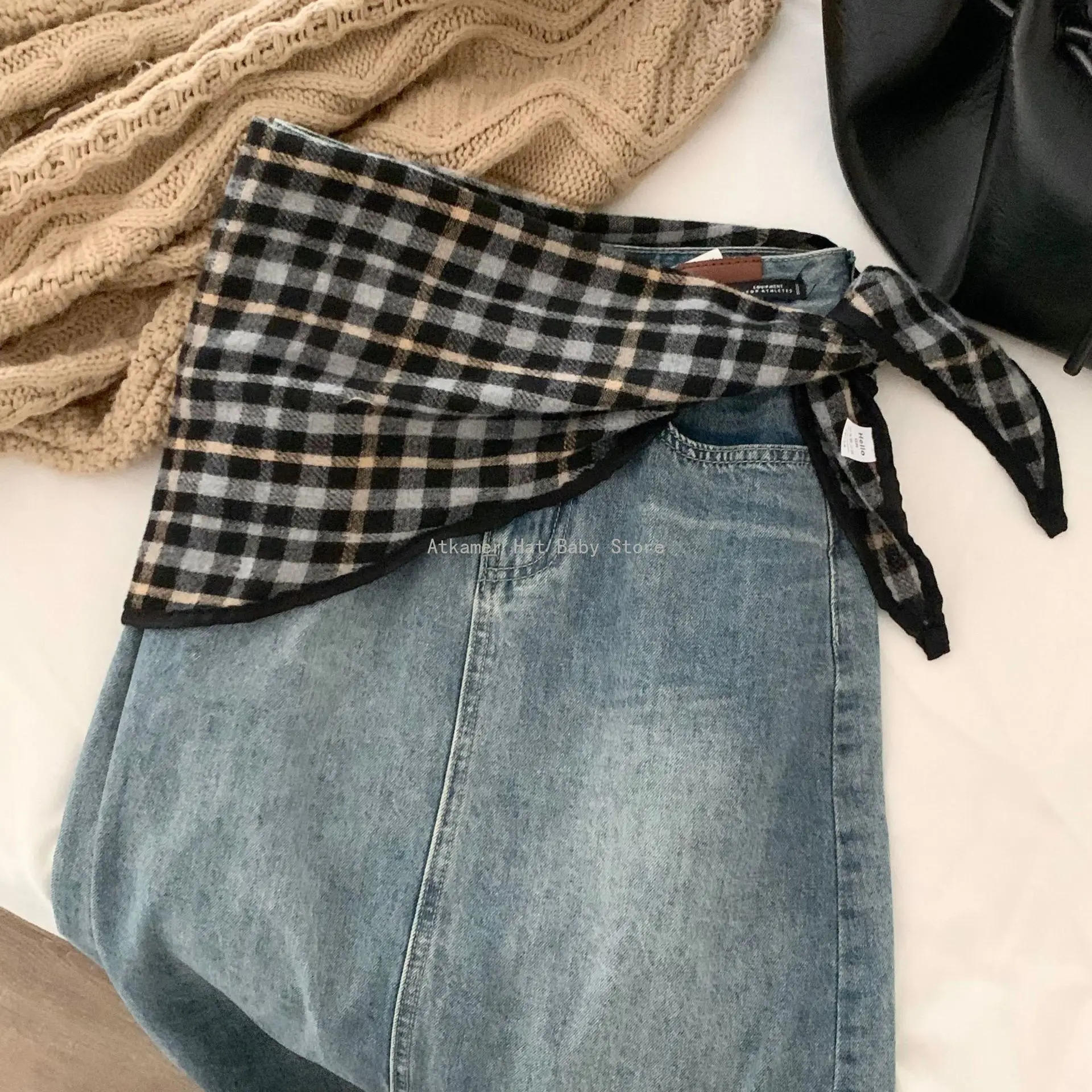 Двусторонний разноцветный клетчатый шарф в стиле ретро, универсальная осенне-зимняя шаль, женский треугольный шарф с завязкой на талии
Двусторонний разноцветный клетчатый шарф в стиле ретро, универсальная осенне-зимняя шаль, женский треугольный шарф с завязкой на талии