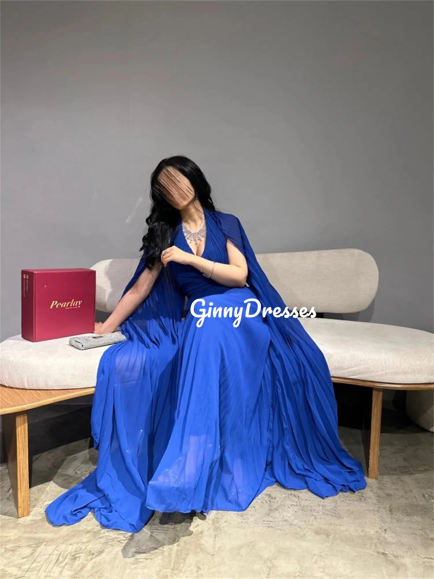 Customized A-Line Prom Dresses V-Neck Floor-Length Ruffle Zipper Up Cap Straps Dress Women Elegant Luxury فستان حفلات الزفاف
Customized A-Line Prom Dresses V-Neck Floor-Length Ruffle Zipper Up Cap Straps Dress Women Elegant Luxury فستان حفلات الزفاف