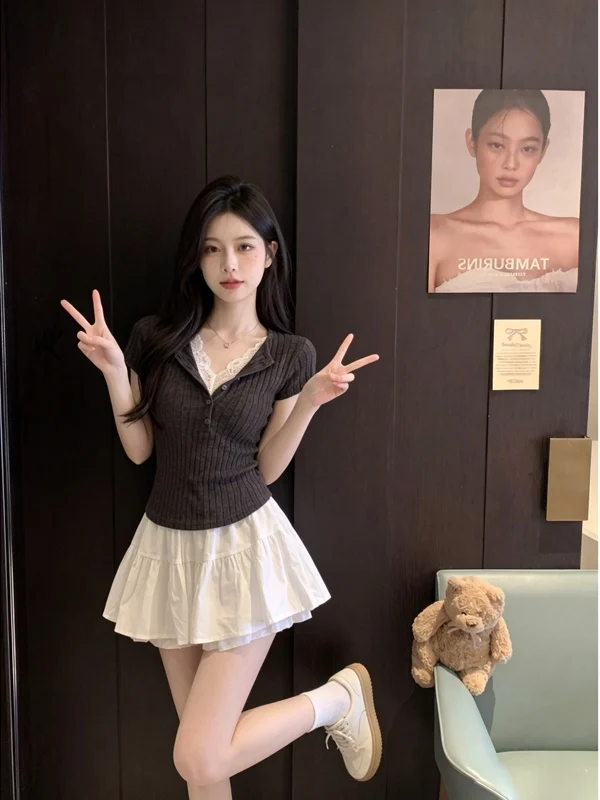 Elastic Short Sleeve V-Neck Knitted Top Lace Insertion Fake Two-Piece Soft And Stretchy Summer Shirt for Small Stature Women
Elastic Short Sleeve V-Neck Knitted Top Lace Insertion Fake Two-Piece Soft And Stretchy Summer Shirt for Small Stature Women