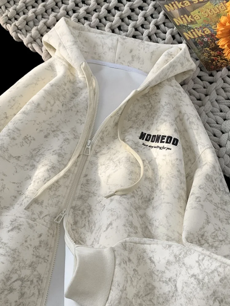 Мужской тяжелый кардиган с капюшоном, повседневная спортивная одежда, окрашенный тай-дай, весна-осень, новинка, американский ретро-стиль, комфортный, свободный крой
Мужской тяжелый кардиган с капюшоном, повседневная спортивная одежда, окрашенный тай-дай, весна-осень, новинка, американский ретро-стиль, комфортный, свободный крой