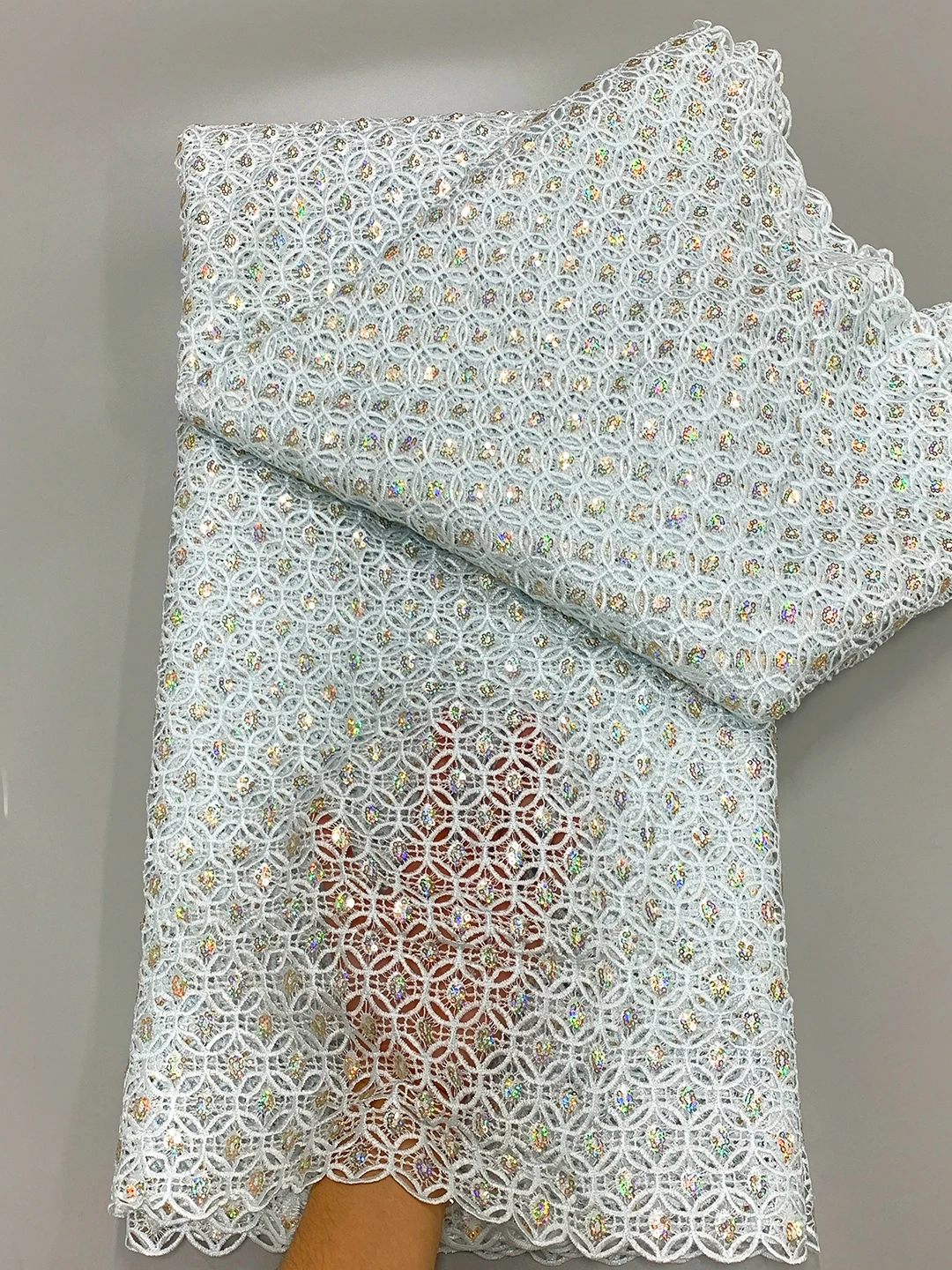 Nigerian Water Soluble Lace Fabric 2024 High Quality African Guipure Cord Luxury Sequins Lace Fabric For Women Party Dresses Sew
Nigerian Water Soluble Lace Fabric 2024 High Quality African Guipure Cord Luxury Sequins Lace Fabric For Women Party Dresses Sew