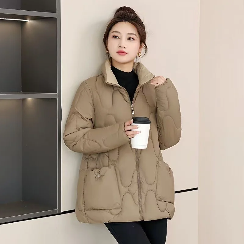 Warm Cotton Padded Coat Female Large Size Thicken Down Cotton Jacket 2025Winter New Fashion Parkas Women Puffer Jacket Outerwear
Warm Cotton Padded Coat Female Large Size Thicken Down Cotton Jacket 2025Winter New Fashion Parkas Women Puffer Jacket Outerwear