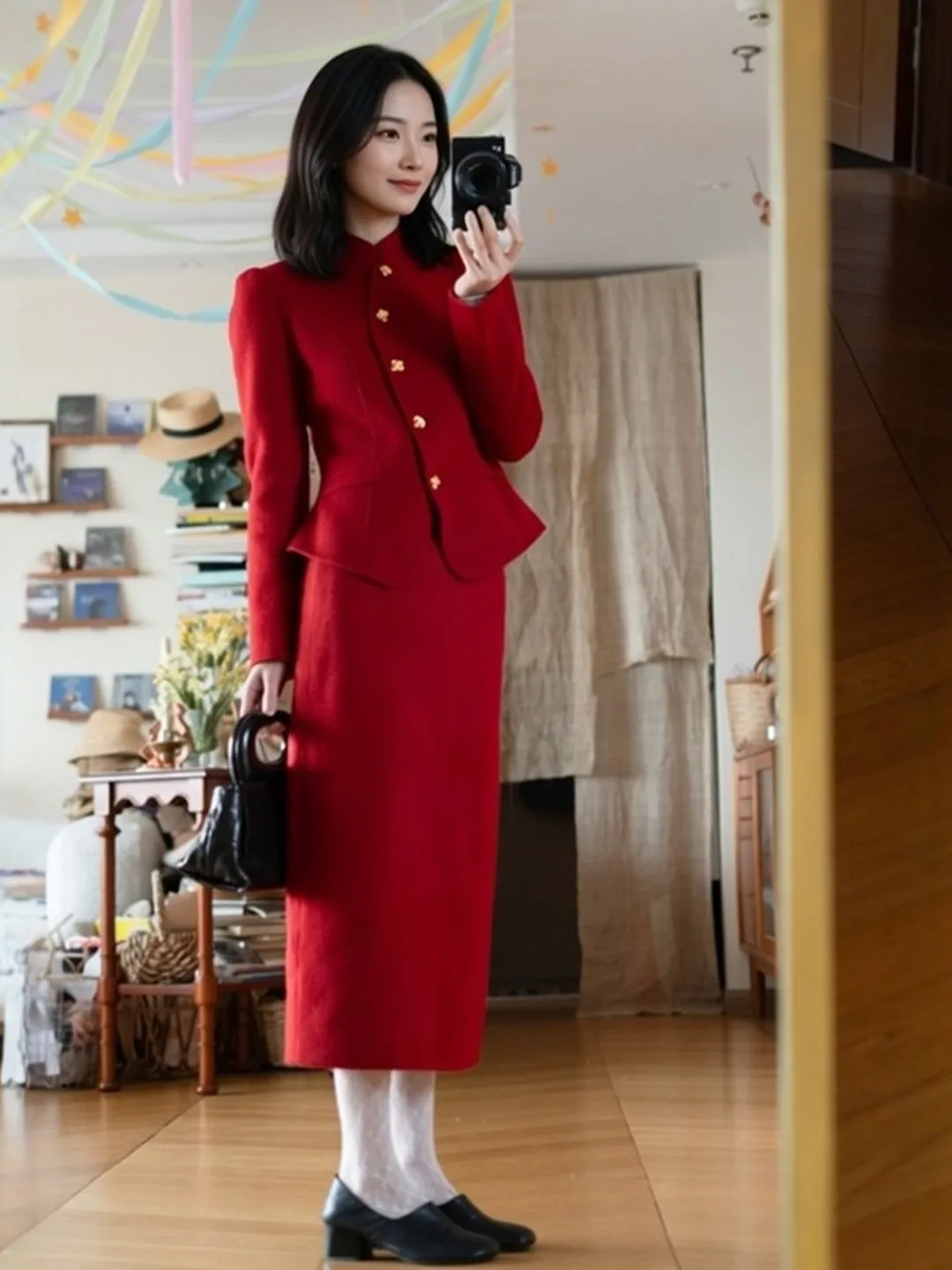 Red Top Skirt Set High Quality Unique Beautiful New Year Spring Fashion Women's Comfortable Long Sleeve Button up Skirt Set
Red Top Skirt Set High Quality Unique Beautiful New Year Spring Fashion Women's Comfortable Long Sleeve Button up Skirt Set