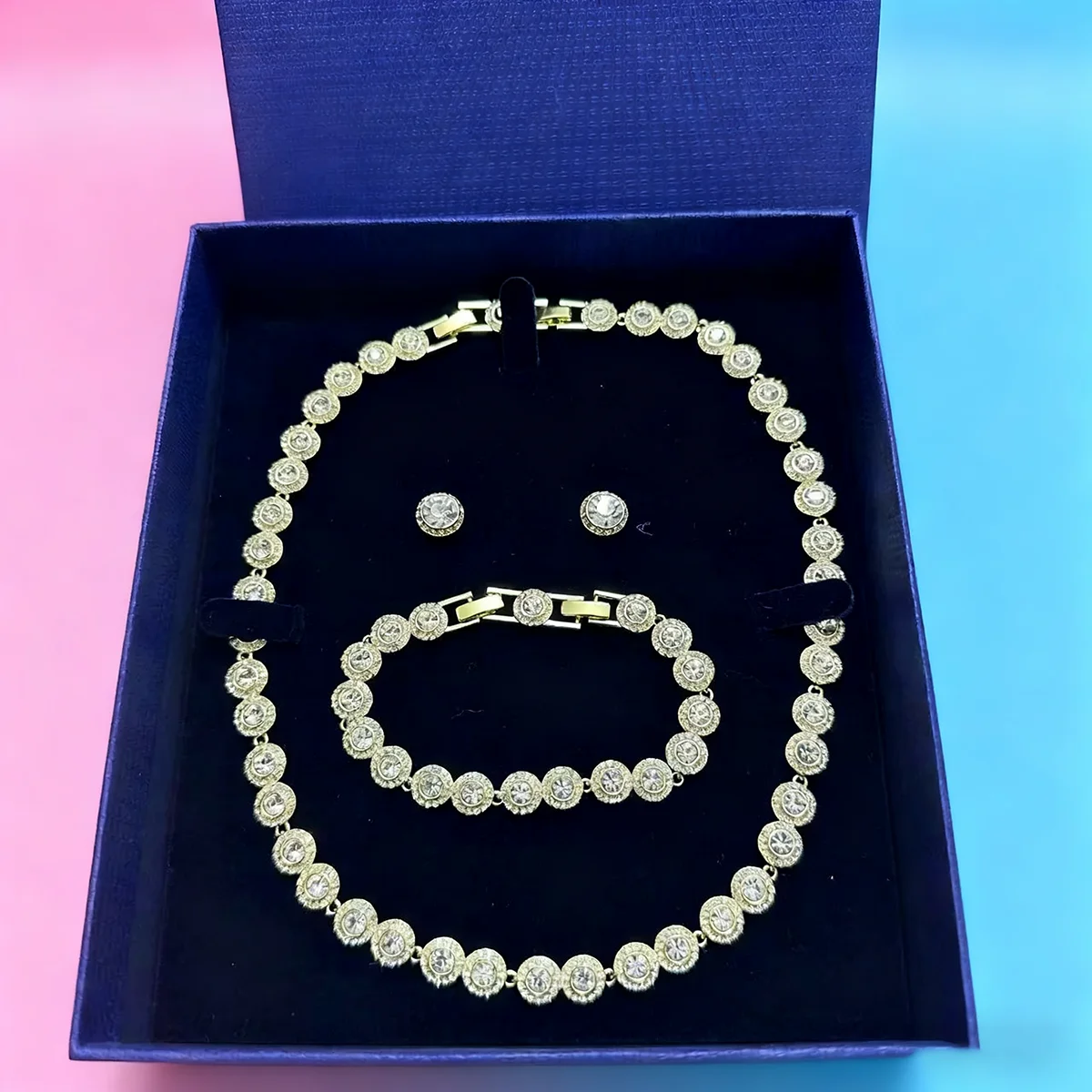 2025 New Classic Luxury Angel Set, Necklace, Bracelet, Earrings, Multi Functional and Beautiful - Valentine's Day Gift
2025 New Classic Luxury Angel Set, Necklace, Bracelet, Earrings, Multi Functional and Beautiful - Valentine's Day Gift